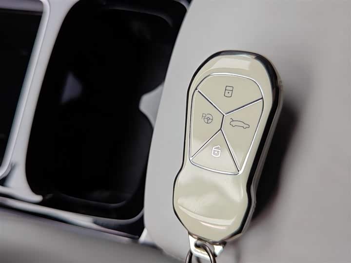 Фото 9 - XPeng P5