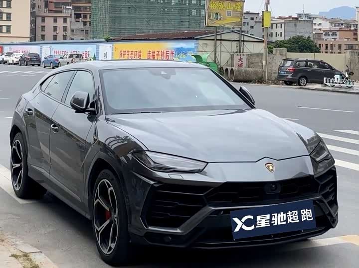 Фото 1 - Lamborghini Urus