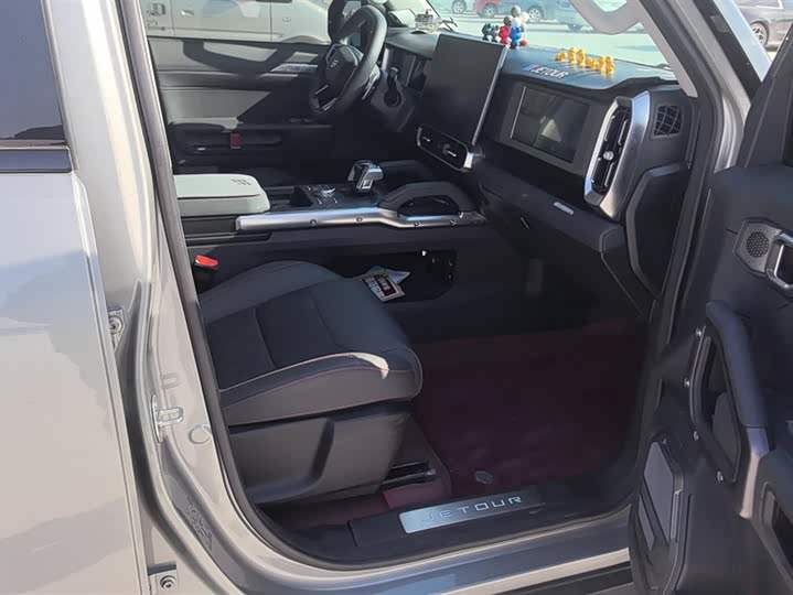 Фото 8 - Jetour T2