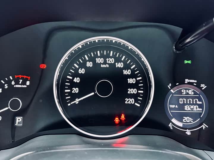 Фото 2 - Honda Vezel