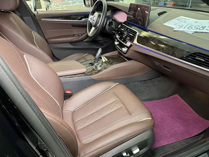 Фото 8 - BMW 5 Series