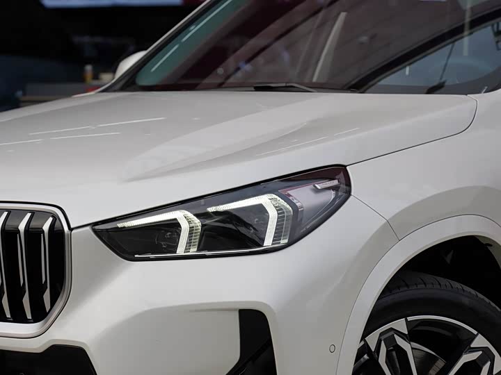Фото 3 - BMW X1