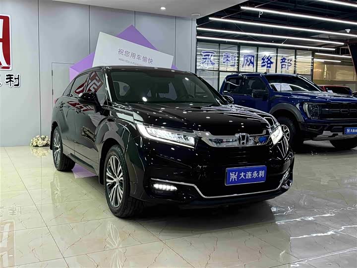 Фото 2 - Honda Avancier