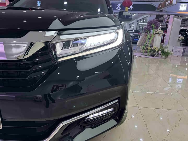 Фото 6 - Honda Avancier