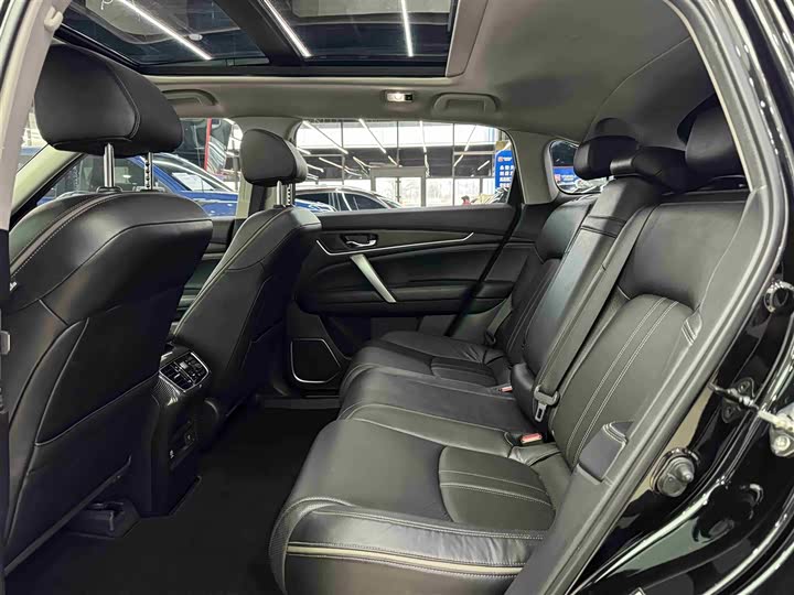 Фото 8 - Honda Avancier