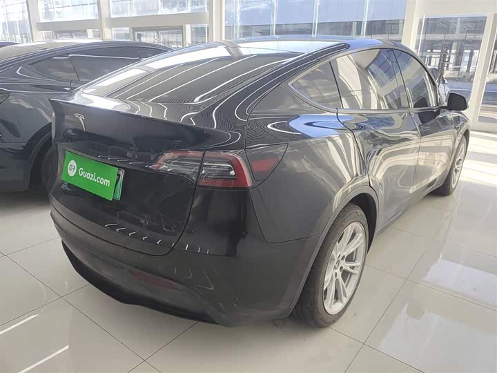 Фото 7 - Tesla Model Y
