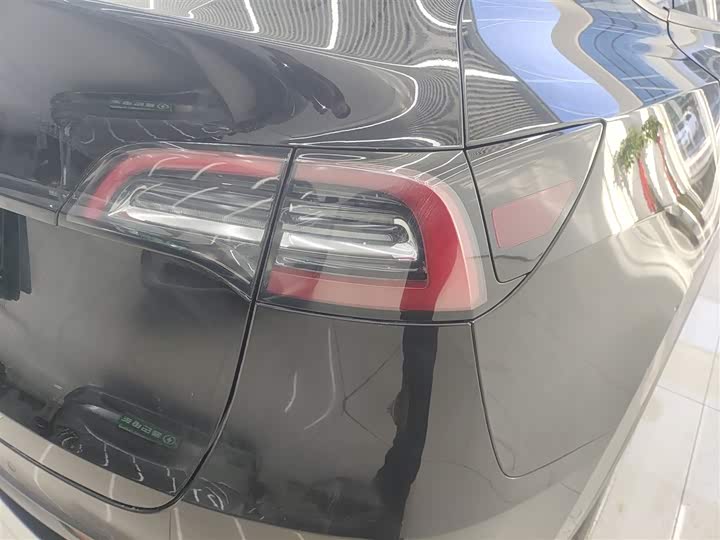 Фото 8 - Tesla Model Y