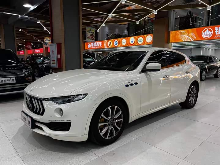 Фото 1 - Maserati Levante