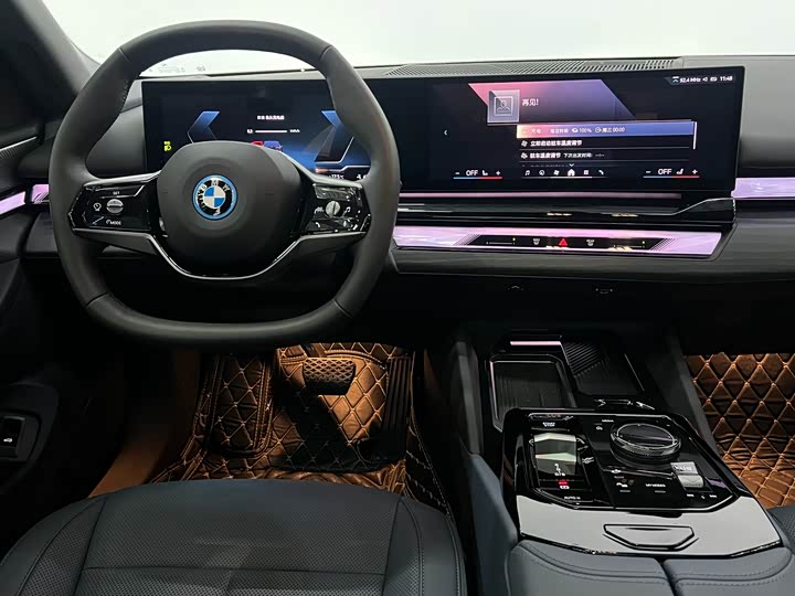 Фото 9 - BMW i5