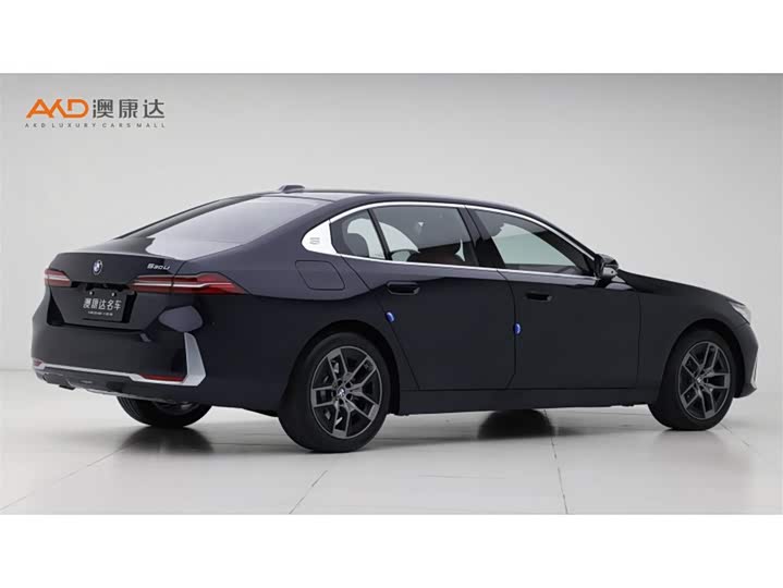 Фото 3 - BMW 5 Series