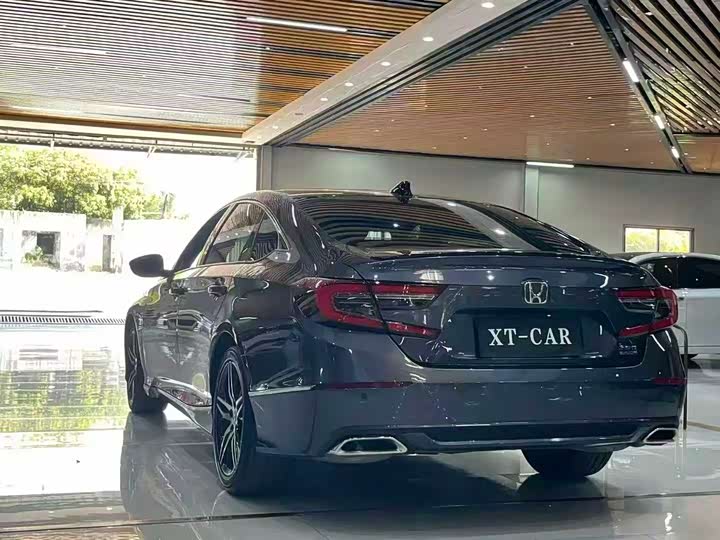 Фото 5 - Honda Accord