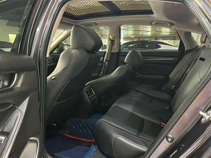 Фото 8 - Honda Accord