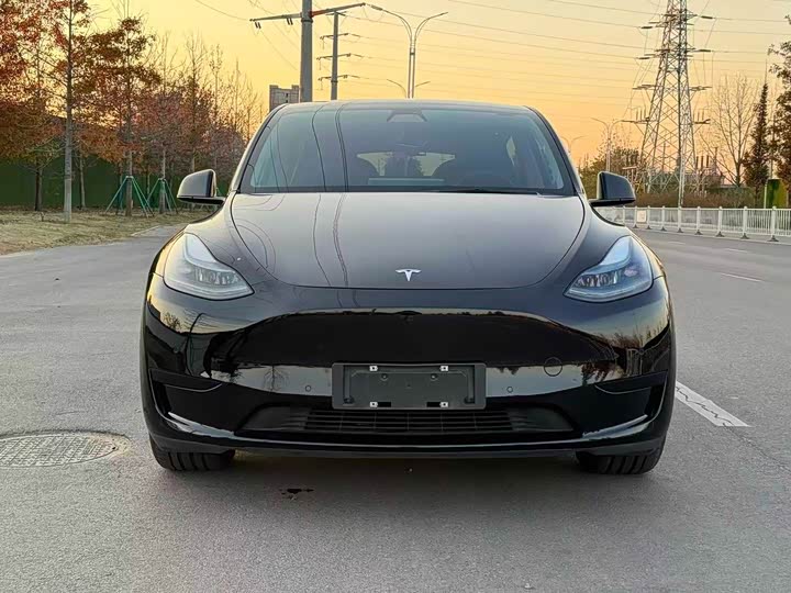 Фото 2 - Tesla Model Y