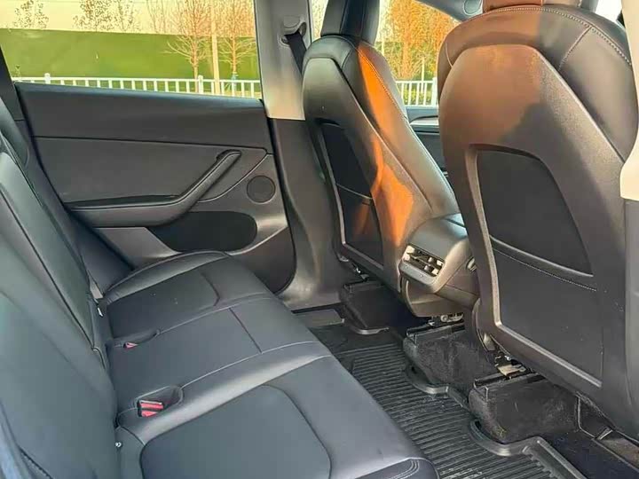 Фото 9 - Tesla Model Y