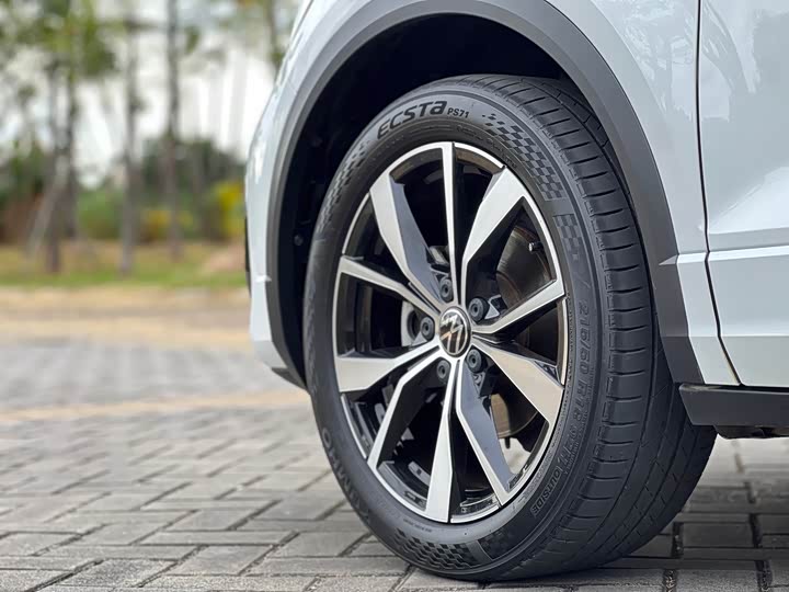 Фото 6 - Volkswagen T-Roc