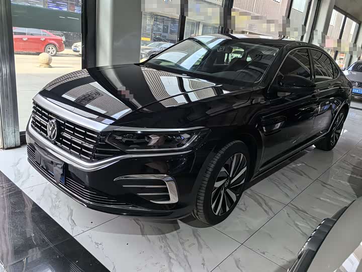 Фото 1 - Volkswagen Passat