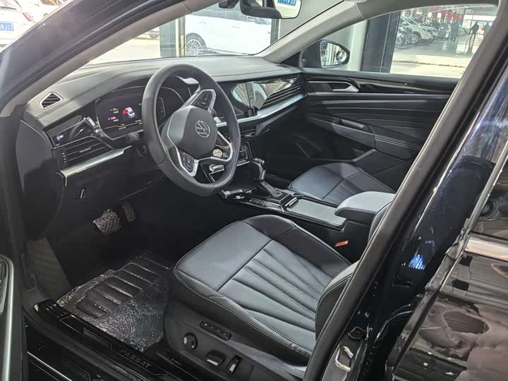 Фото 7 - Volkswagen Passat