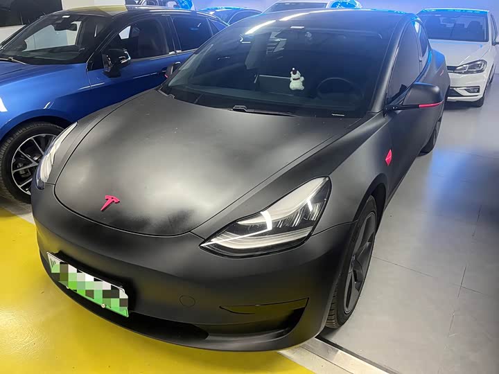 Фото 1 - Tesla Model 3
