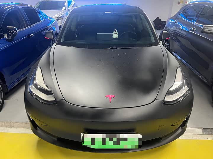 Фото 2 - Tesla Model 3