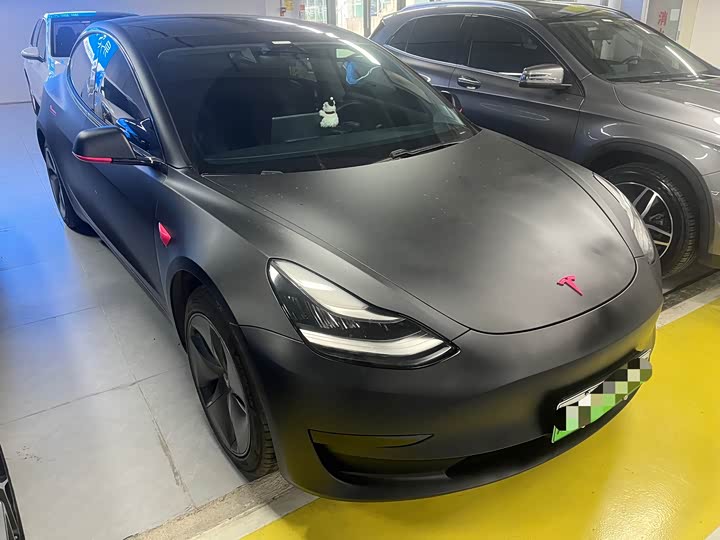 Фото 3 - Tesla Model 3