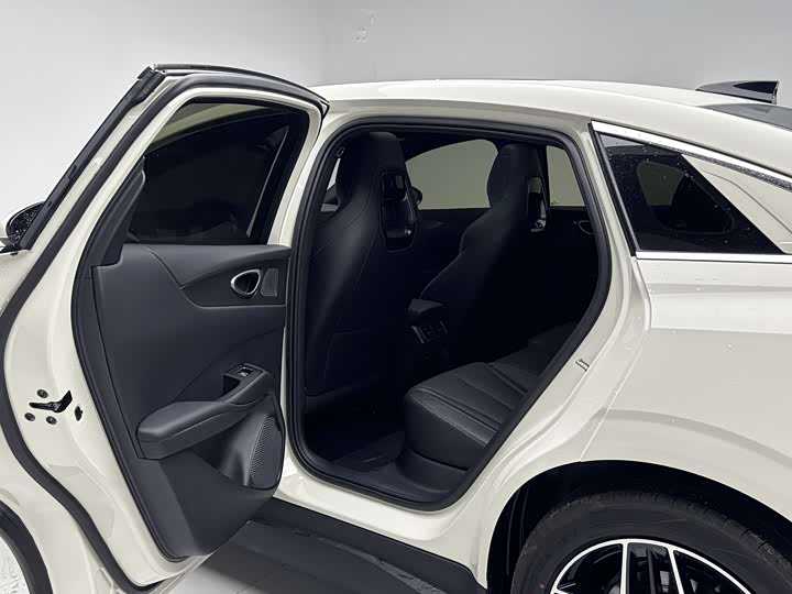 Фото 9 - BYD Seal 06 Hybrid/EV