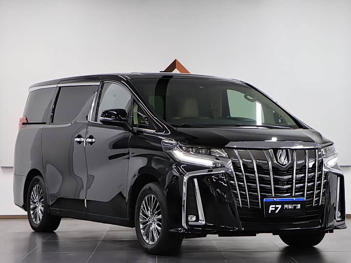 Фото 3 - Toyota Alphard