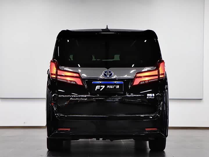 Фото 5 - Toyota Alphard