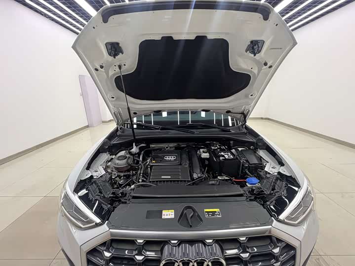 Фото 6 - Audi Q3