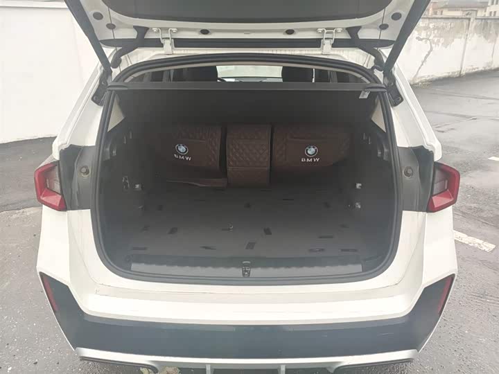 Фото 7 - BMW iX1