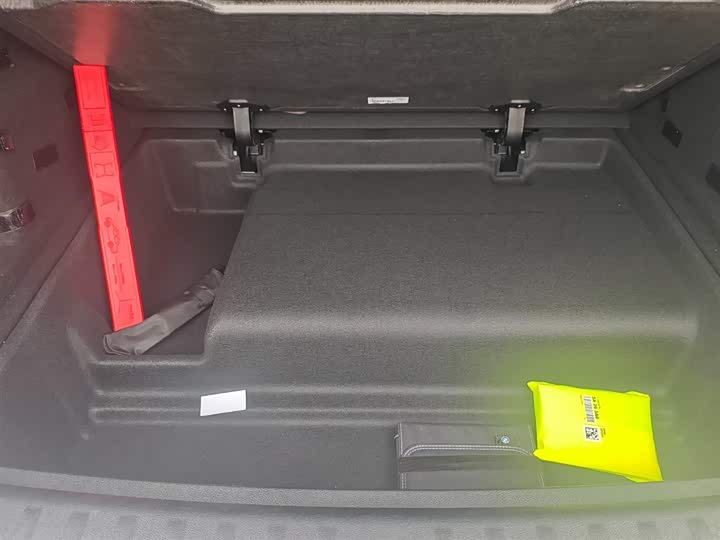 Фото 8 - BMW iX1