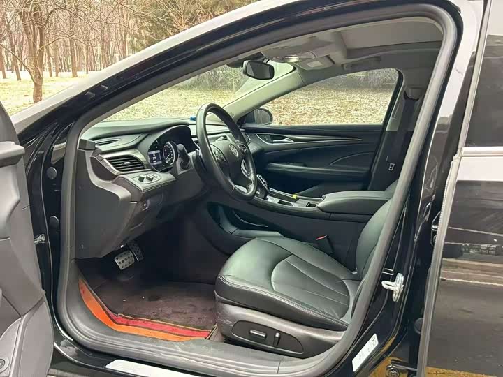 Фото 4 - Buick LaCrosse