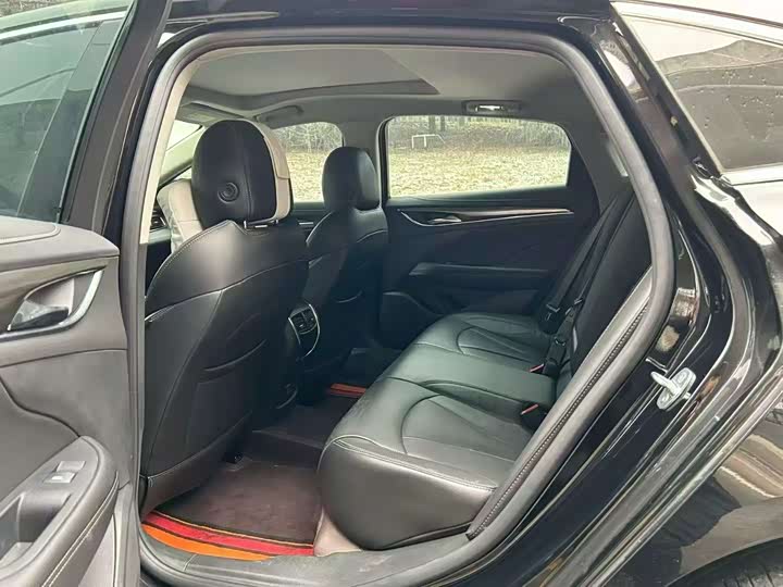 Фото 5 - Buick LaCrosse