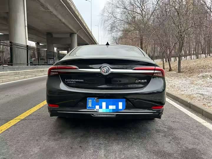 Фото 9 - Buick LaCrosse