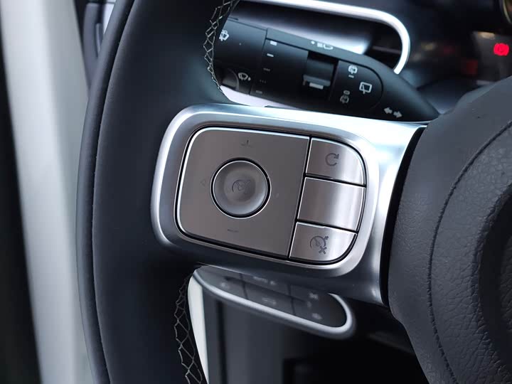 Фото 9 - Smart #1