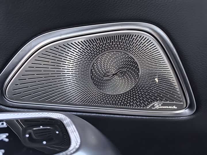 Фото 5 - Mercedes-Benz E-Class