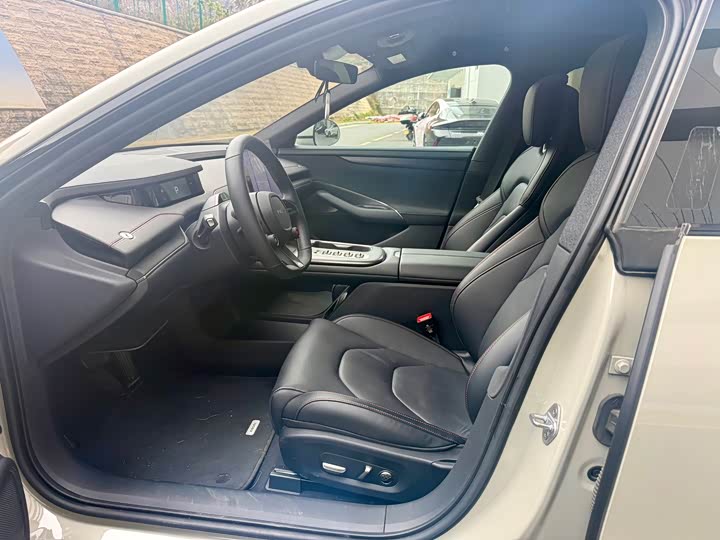 Фото 8 - Xiaomi SU7