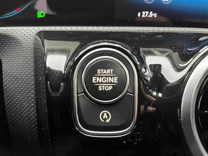 Фото 4 - Mercedes-Benz A-Class