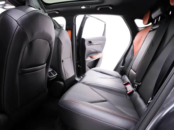 Фото 2 - Changan UNI-V