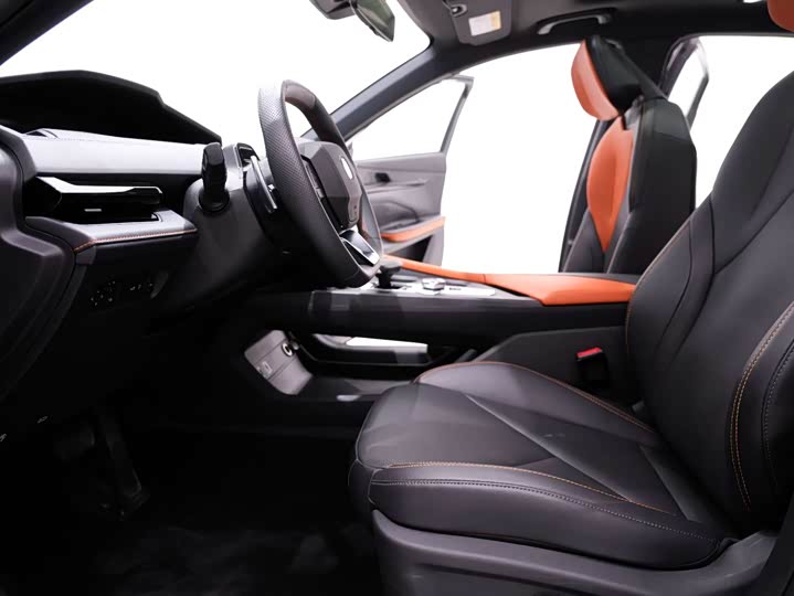 Фото 6 - Changan UNI-V