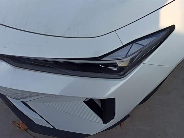 Фото 5 - Changan UNI-V Hybrid