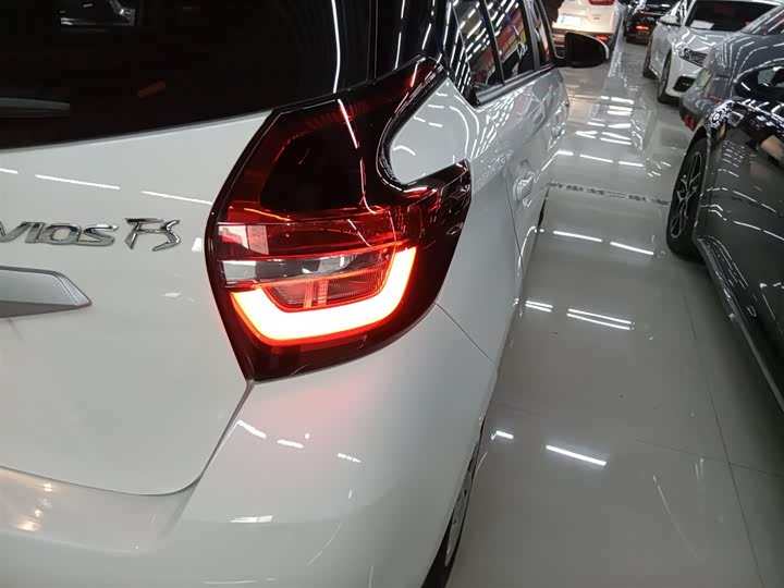 Фото 8 - Toyota Vios FS