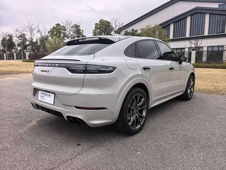 Фото 7 - Porsche Cayenne