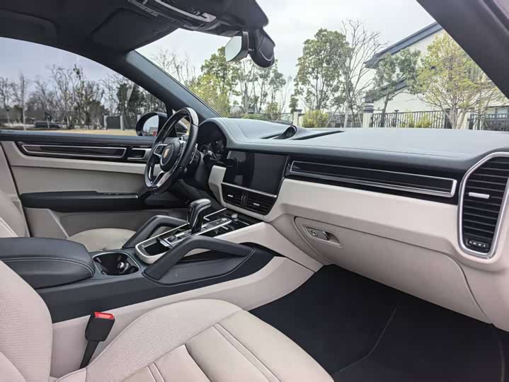 Фото 9 - Porsche Cayenne