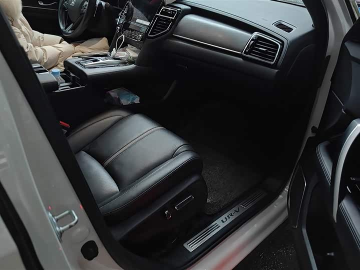 Фото 8 - Honda UR-V