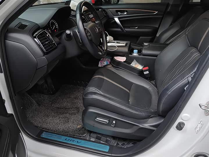 Фото 9 - Honda UR-V