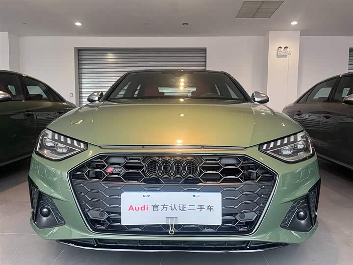 Фото 2 - Audi S4