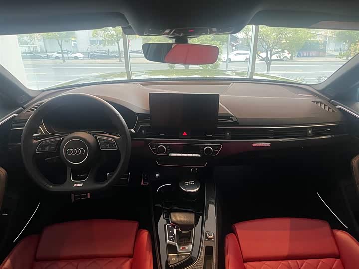 Фото 4 - Audi S4