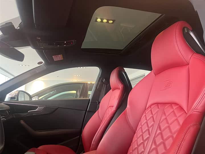 Фото 5 - Audi S4