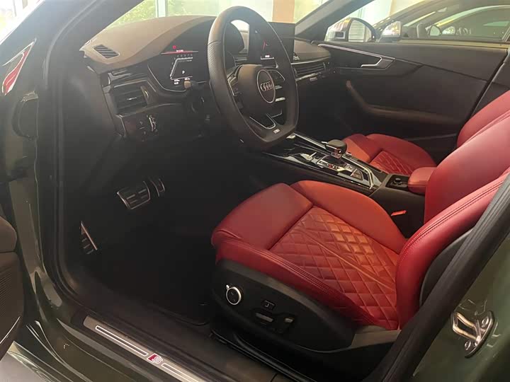 Фото 6 - Audi S4