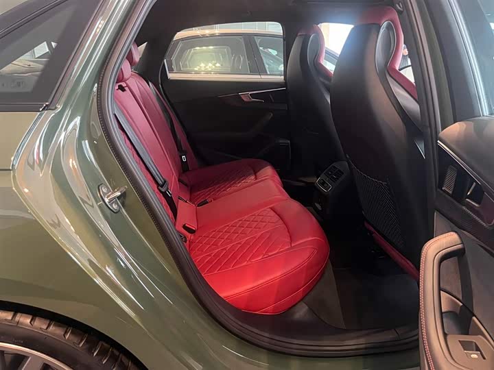 Фото 9 - Audi S4